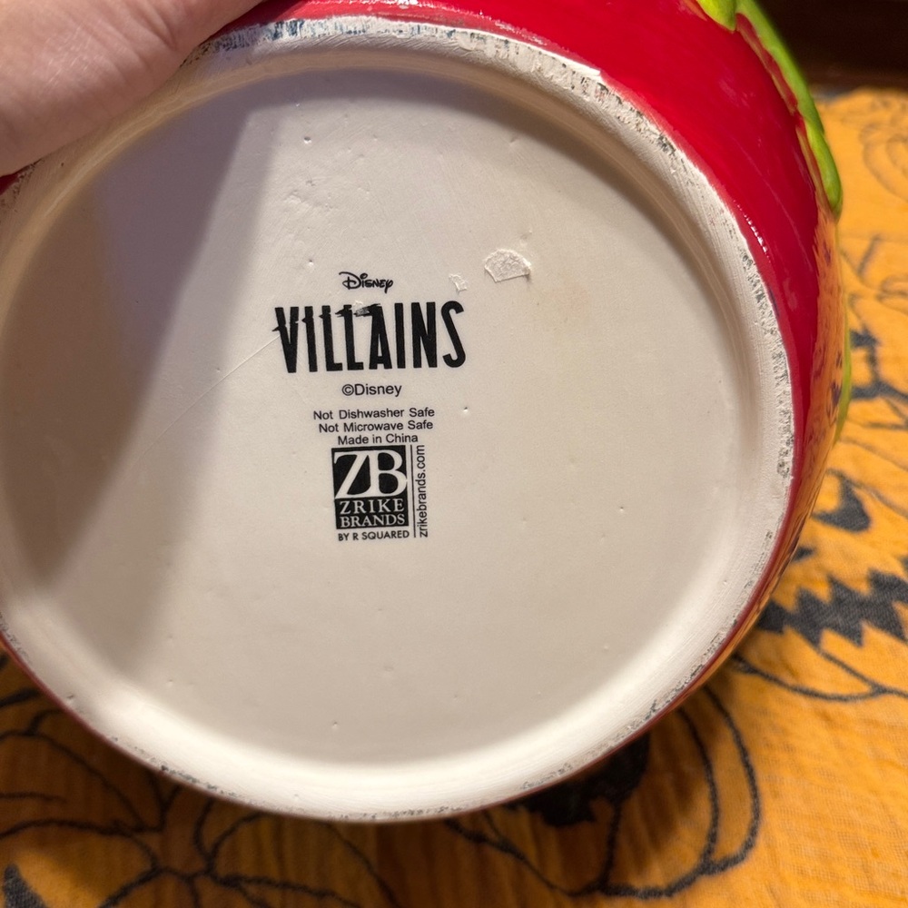 Disney Villains Red and Green Candy Bowl - Picture 3 of 8